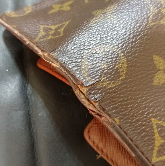 Louis Vuitton Wallet - Picture 6 of 8